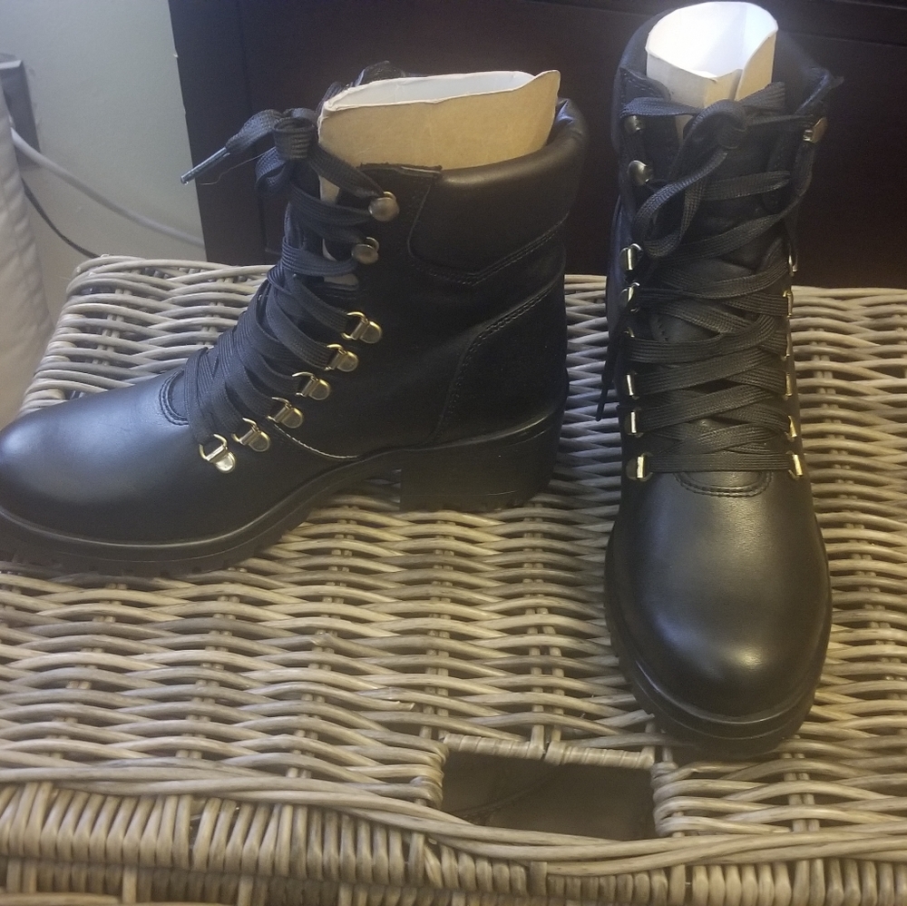 Steve Madden Black Lace-Up Ankle Boots